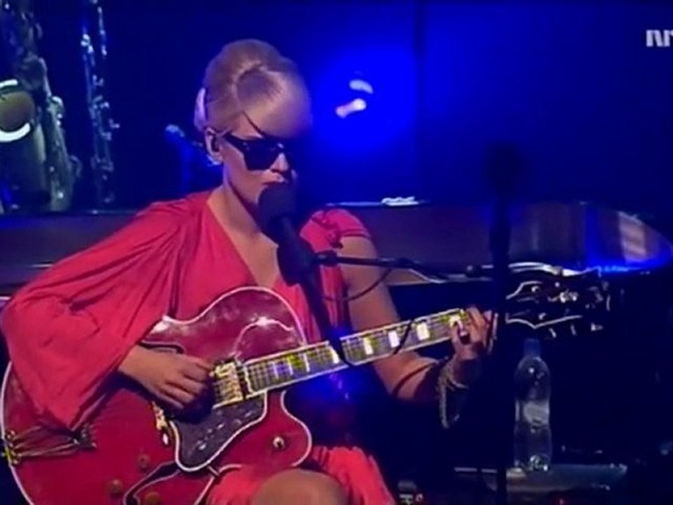 Melody Gardot - Baby I m a Fool (Bergen, 2010)