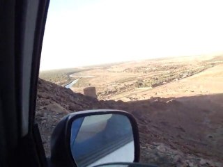 Karim sur la piste du djebel de Zagora