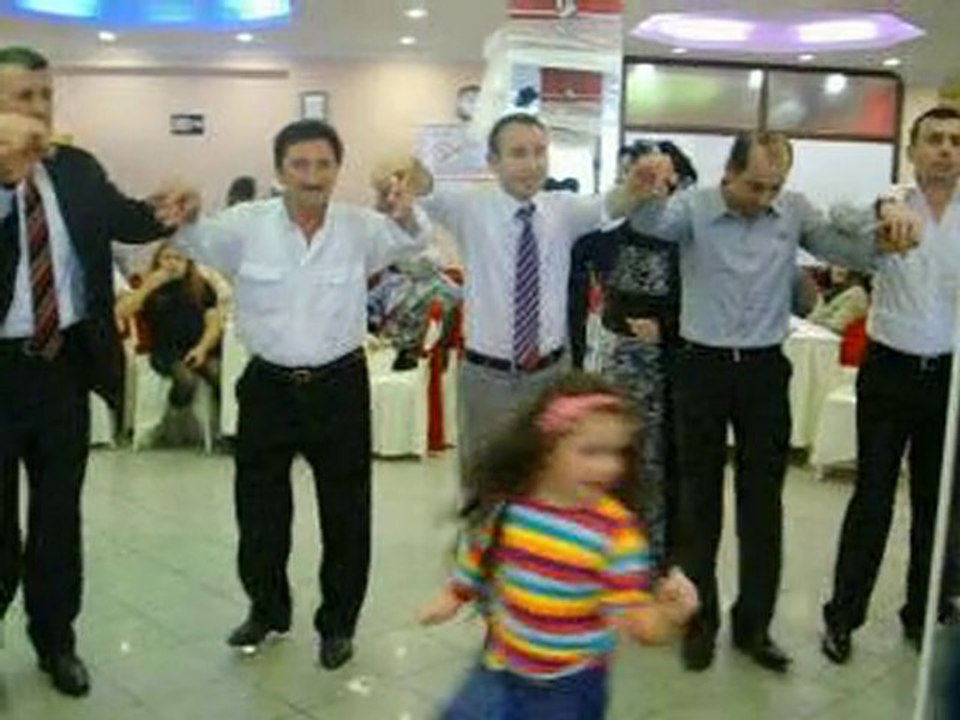 ağırtaş köyü düğünü dik horon...