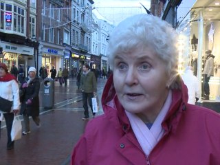 Irlande: des élections anticipées après un budget et plan d'aide