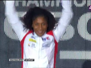 08-11-2010 podium et Marseillaise pour Maureen Nisima