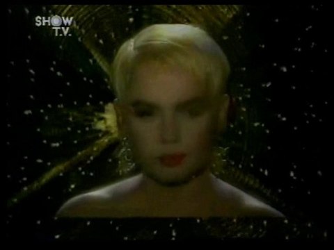 Sezen Aksu - TUTSAK video klip SÜPER SLOW HQ