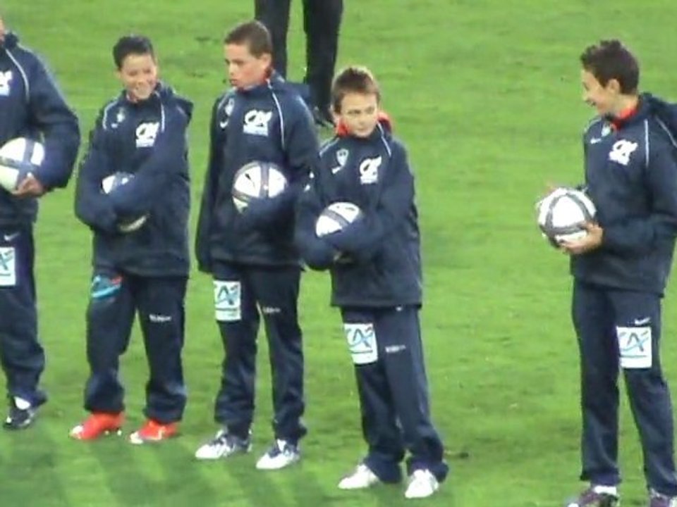 entrée et présentation des ramasseurs de balle