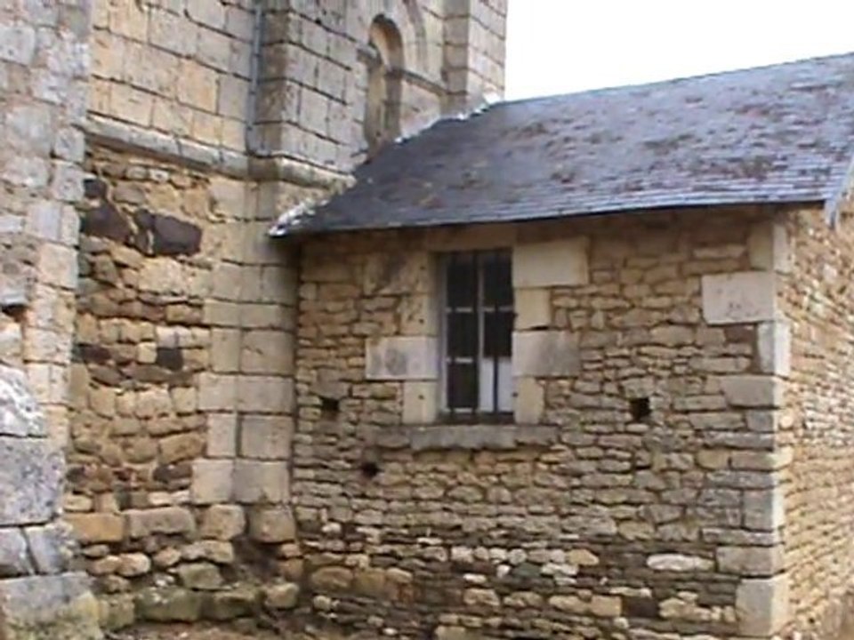 Eglise de Frontenay sur Dive - extérieur