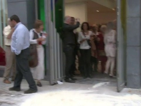 SARAH VENTURI SE ROULER DANS LA FARINE ...