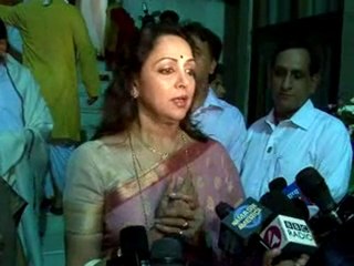 Hema Inaugurate Painting Exhibition