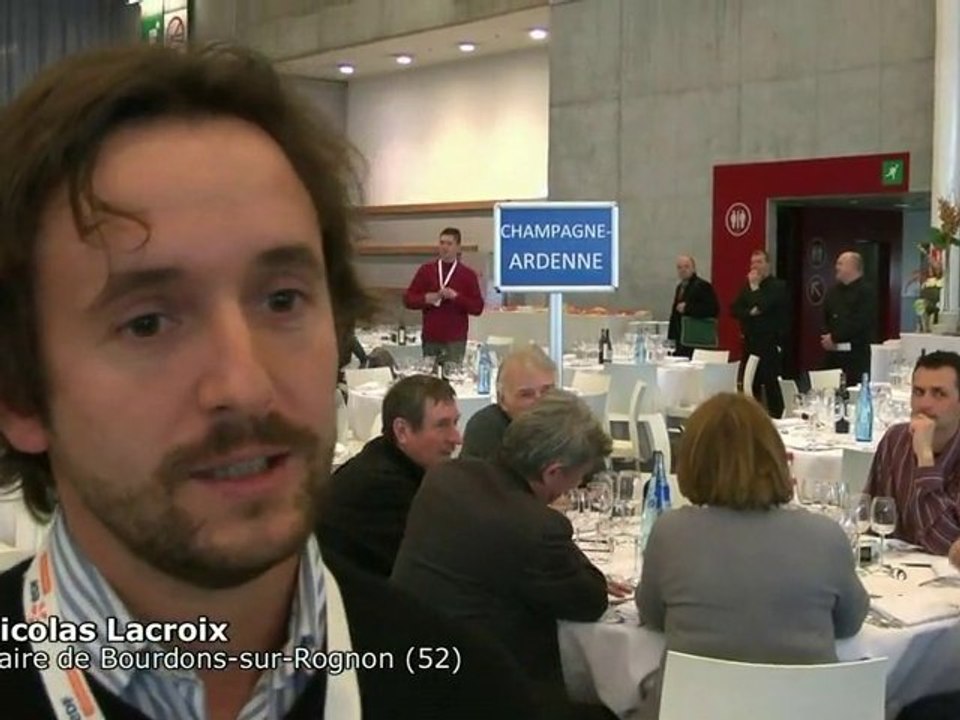 UMP : Congrès des maires : ITW de Nicolas Lacroix