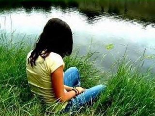 ‏أيظن أني لعبة بيديه؟