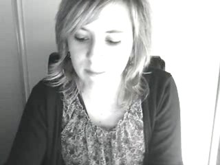 Qui je Suis - Caroline Costa