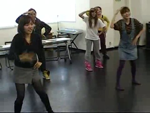 Japanese IDOL GROUP TANUKIN HEART DANCERS