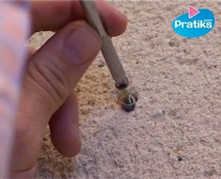 Comment extraire une cheville d'un mur ?