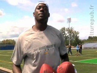 Chris Chambers: 2 bras, 3 ballons de foot !