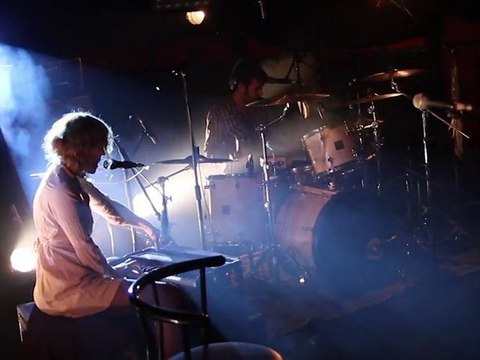 Nadj à la Niche du Chien à Plumes