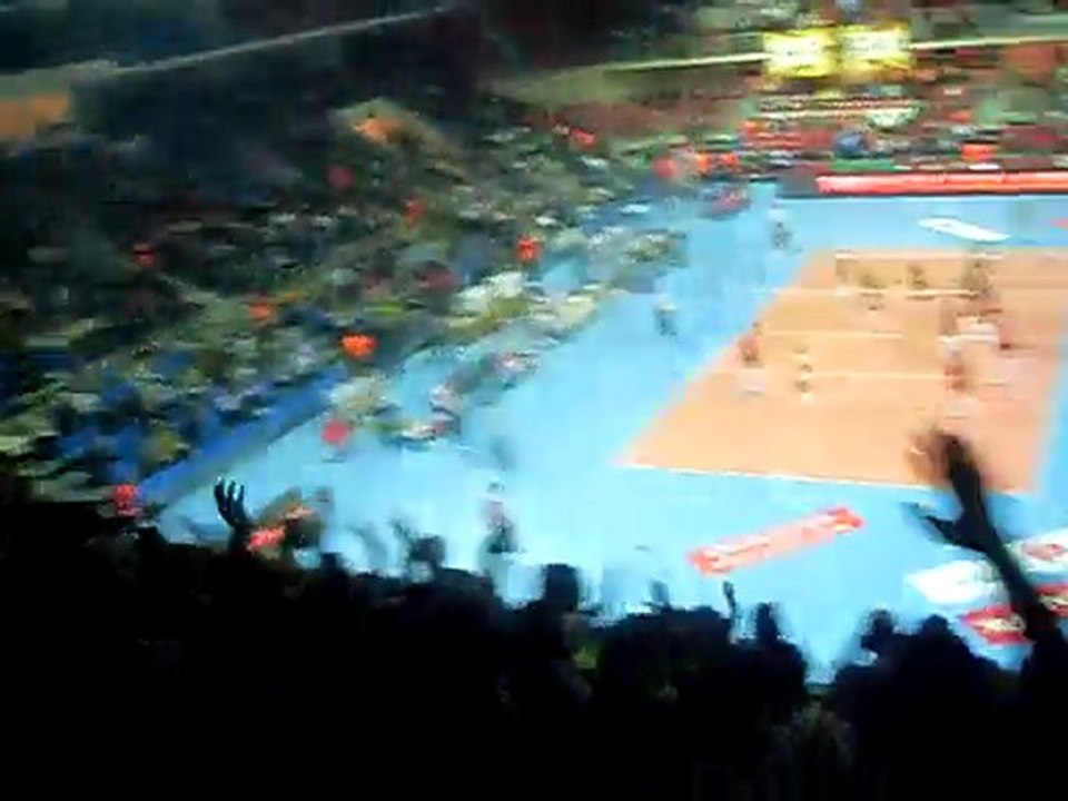 Avaz avaz sesimiz yükseliyor tribünden...21-11-2010...