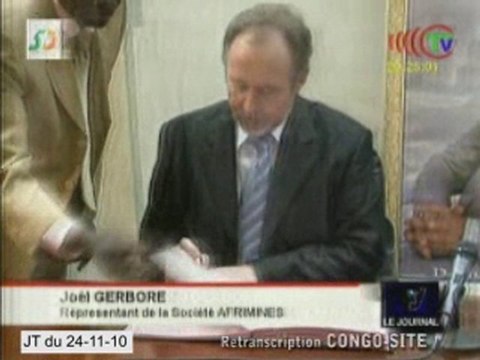 Signature d'un accord au ministère des mines