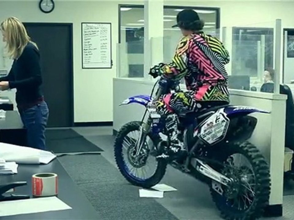 O'NEAL MX Mayhem Gear 2011 - Vidéo Clip (Feat. ROB ADELBERG)