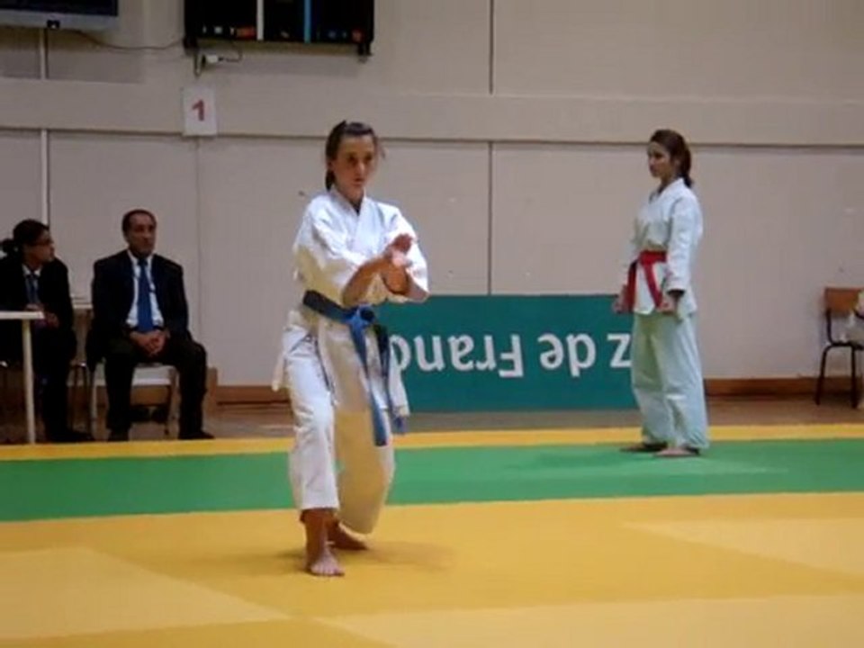 MOV07833  Empi