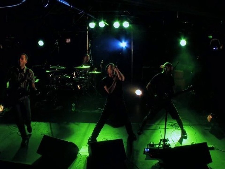 Skeleton Falls à la Niche du Chien à Plumes