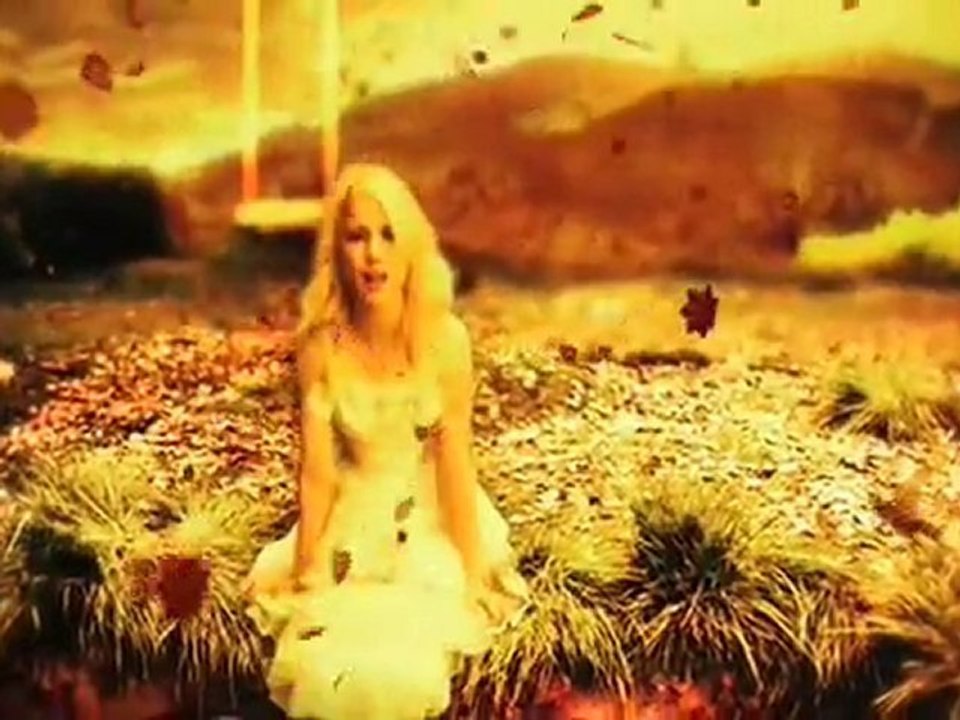 Paramore - Brick By Boring Brick [OFFICIAL VIDEO]