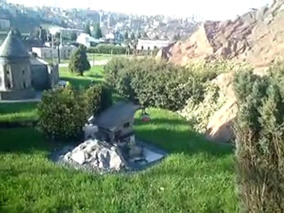 MOV00128