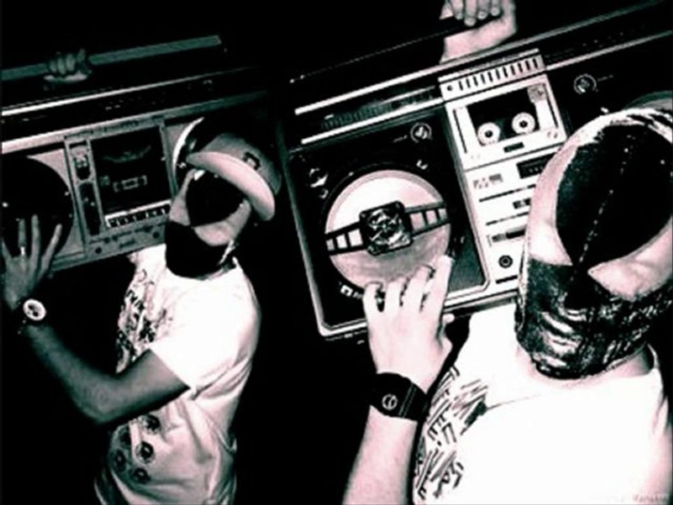 The Chemical Brothers / Dissolve (Bloody Beetroots Remix)