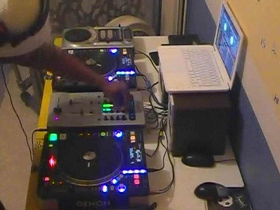 HOUSE,DANCEFLOOR 2010 MIXE PAR DJ RATI "DENON DNS 3700"