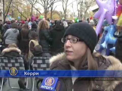 Парад «Мейсиc» в Нью-Йорке в День благодарения