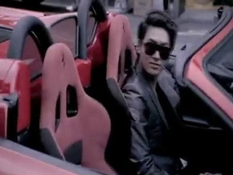 2NE1 Dara - KISS (with Lee Min Ho)