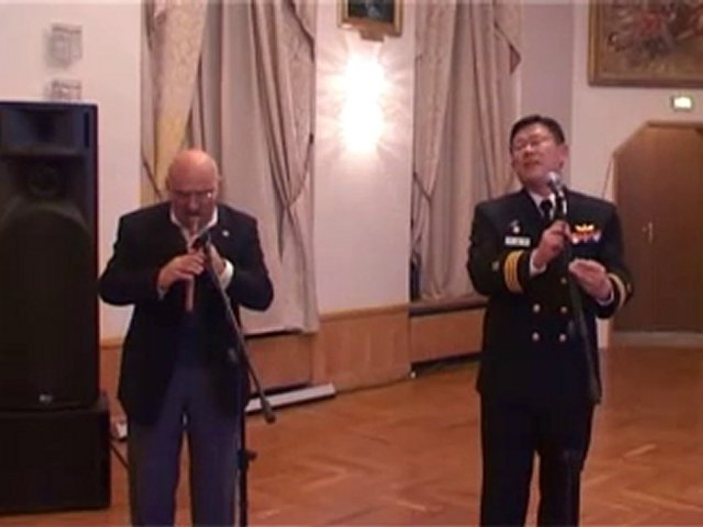 ⁣Korean captain sings armenian song