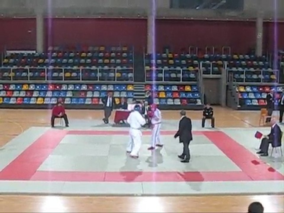 karaté contact a reims 2010 2iem combat +85kg