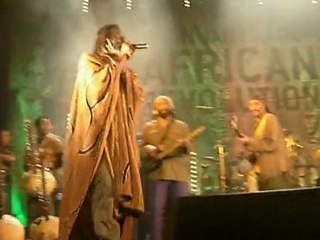 Tiken Jah Fakoly - Ouvrez les frontières (Live Lille)