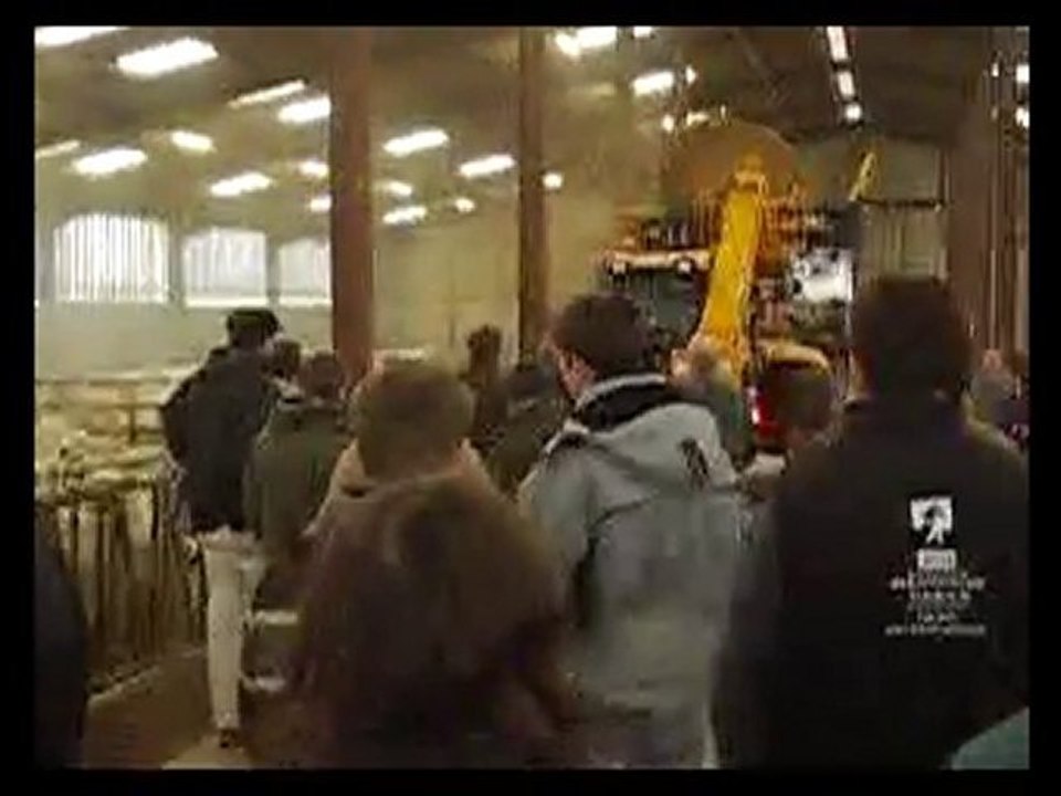 warzee-sa en demonstration avec ses machines