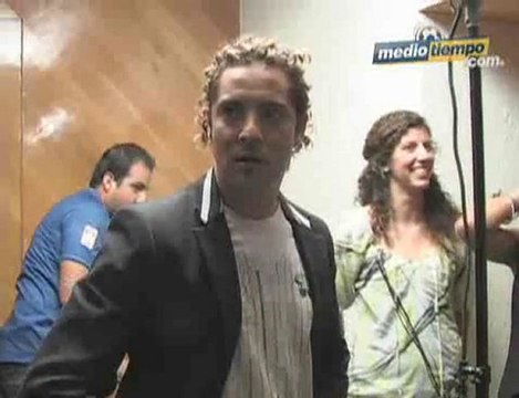 Medio Tiempo.com - Patadas de Ahogado, David Bisbal