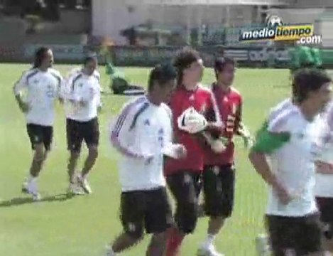 Medio Tiempo.com - Javier Hernández habla sobre el Tri en Sudáfrica.