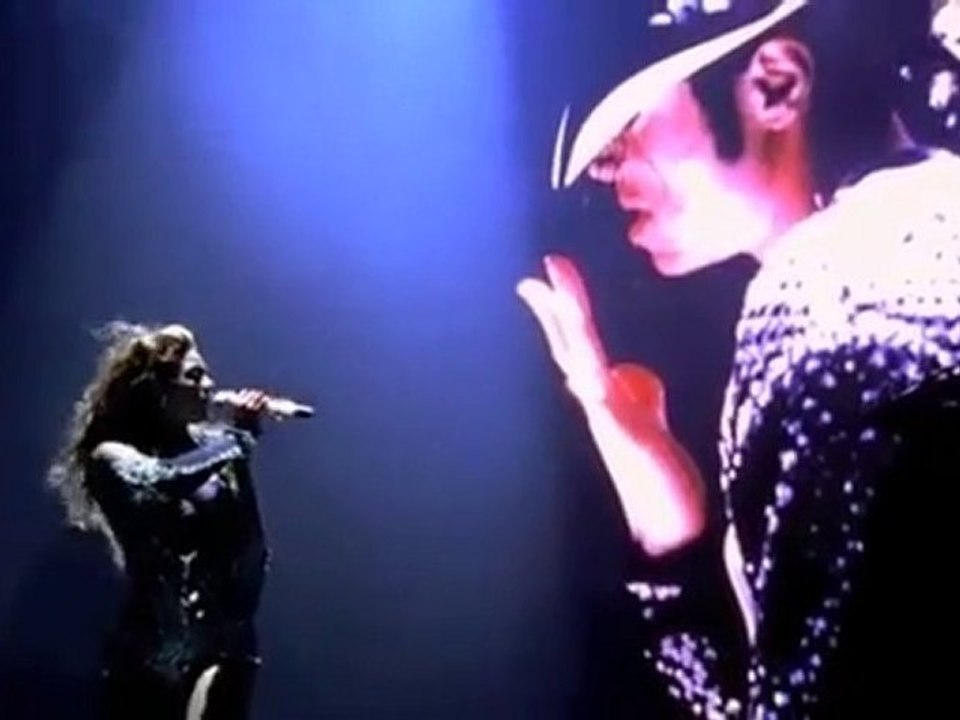 Beyoncé - Halo - Live