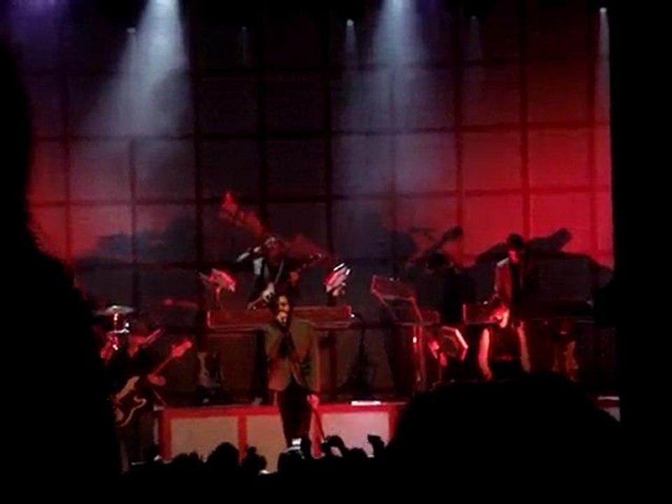 Mark Ronson "Somebody to love me" à La Cigale (2010)