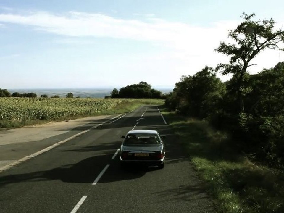 DESTRONICS - Feel in Color (Official Video)