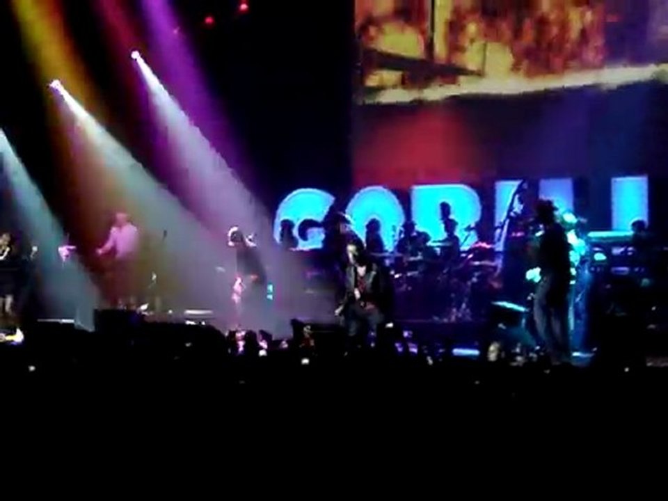 Gorillaz "19 2000" live au Zénith (2010)