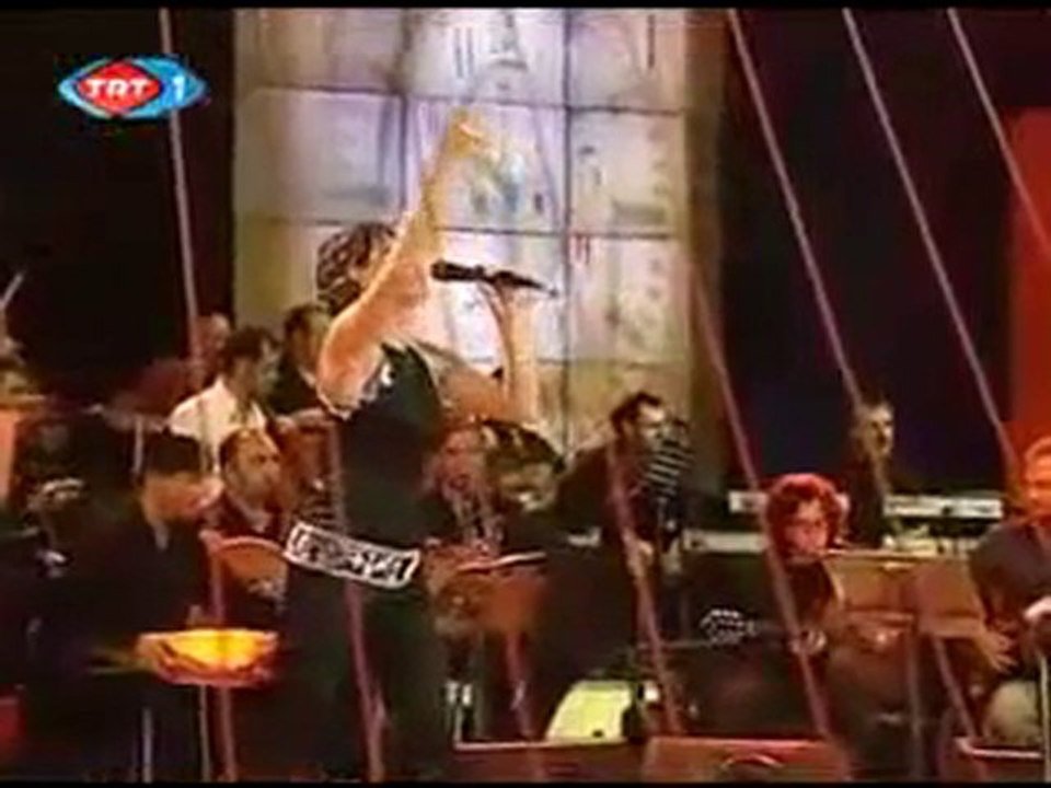 NUREM47EMİNAMIN KİMİ SEVSEM SENSİN-ATTİLA İLHAN_FUNDA ARAR