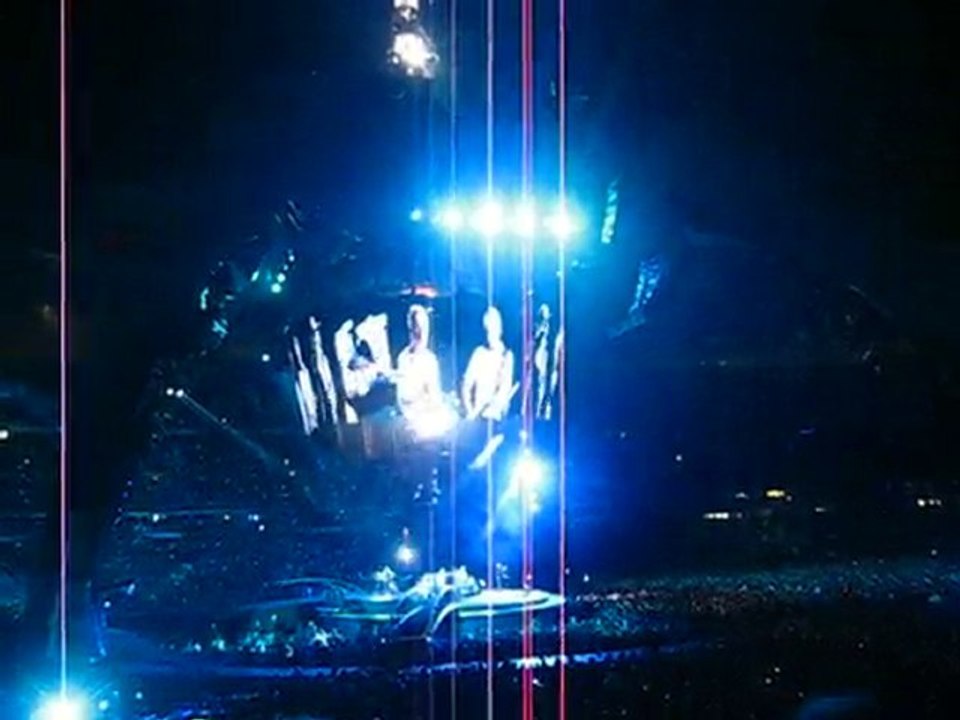 U2 ParisStadeDeFrance 18 Sept 2010 102