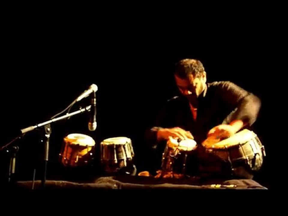 Aref Durvesh tabla drummer à la Clef 27 nov 2010 (S.Raman)