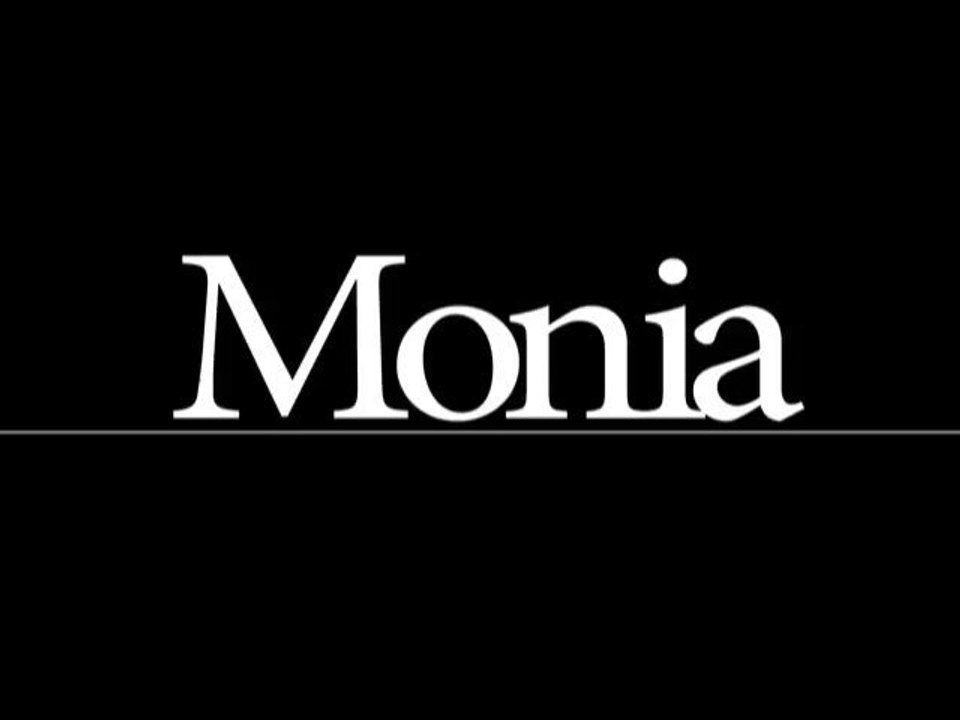 Portrait - Monia