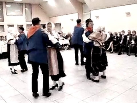 Groupe de danses d'Anizy Repas des anciens 28.11.2010