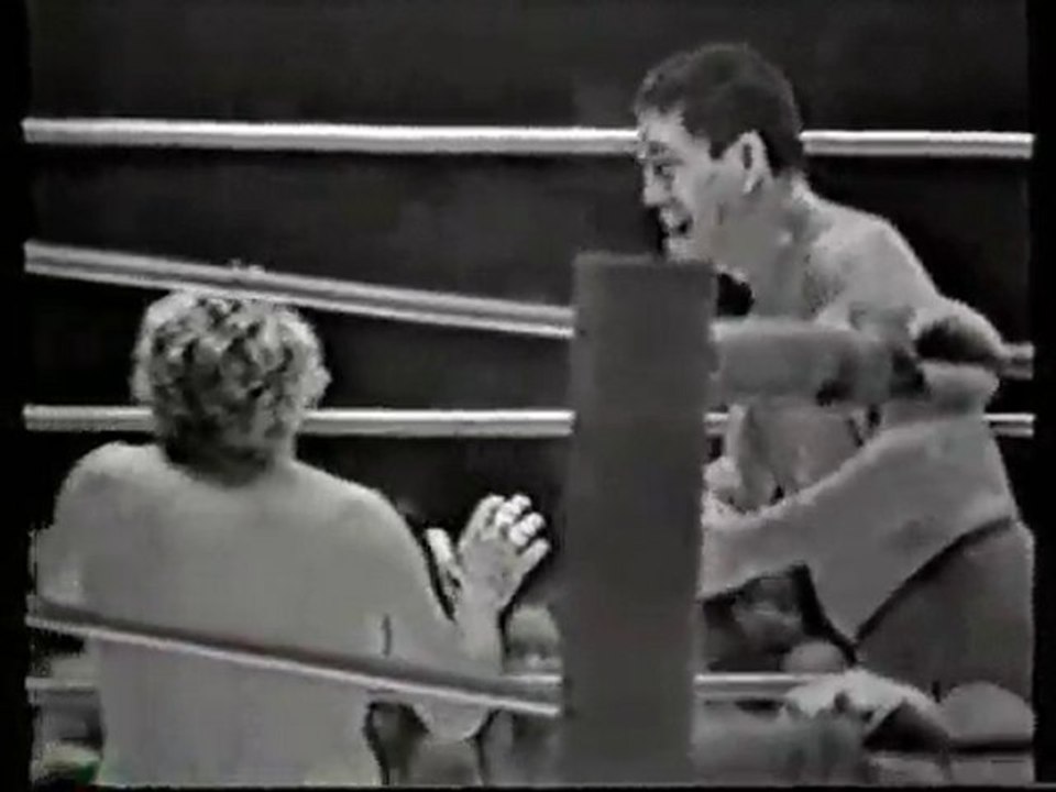 Giant Baba vs The Sheik