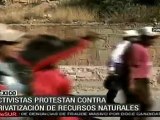 México: activistas protestan contra privatización de recur