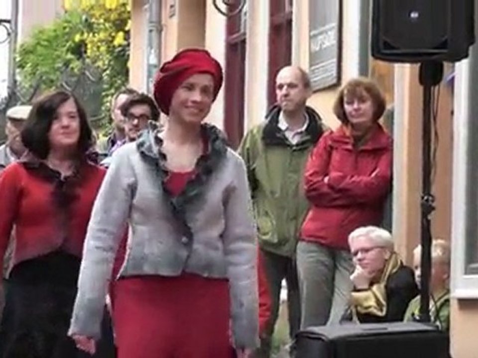 the SIXTEES FOREVER (720i)