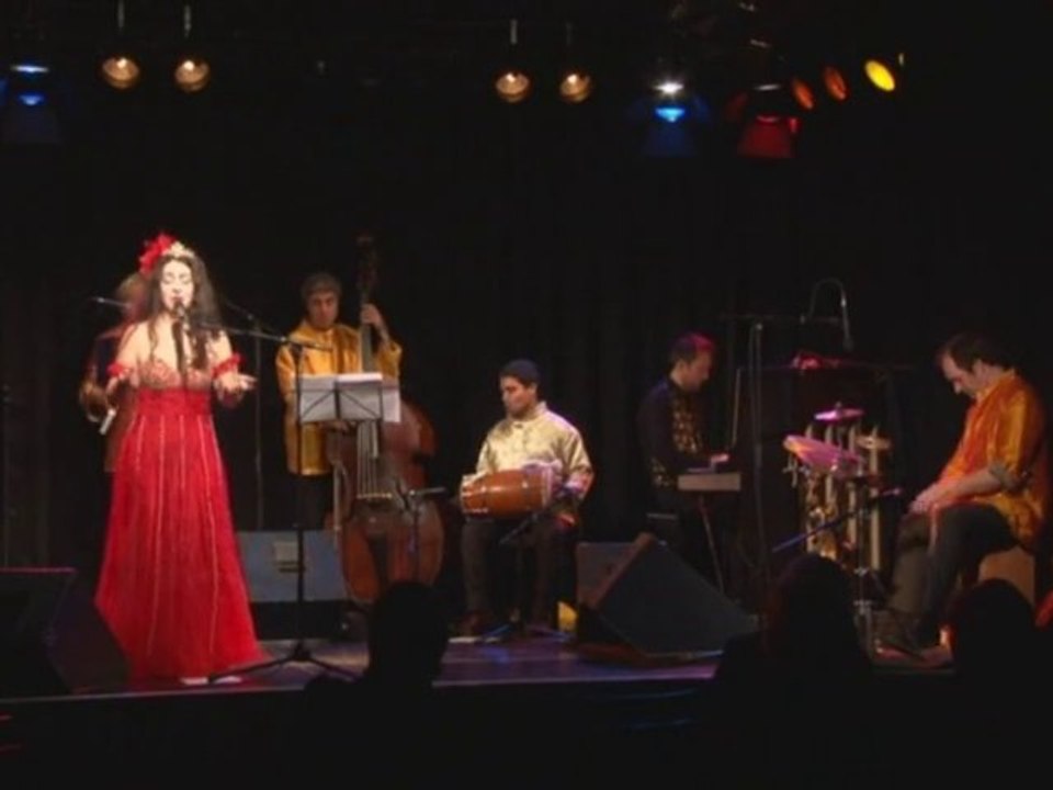 Ek Ladki - Indian song by Gülay Princess & The Ensemble Aras - 2010 live in Vienna at Sargfabrik