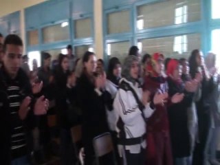 ثانوية عبد المومن  بوجدة تحتفل بعيد المسيرة الخضراء