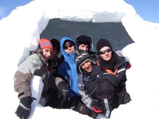 IG100 Igloos à La Plaine Morte en 2007