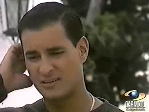 Fabis y Edwin saliendo de la iglesia